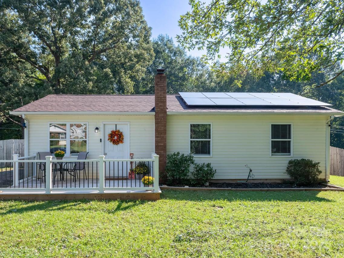 327 Downing St., Troutman, NC 28166