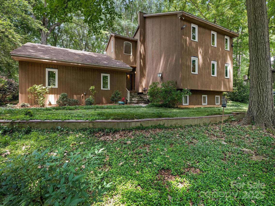 3310 Windbluff Dr., Charlotte, NC 28277