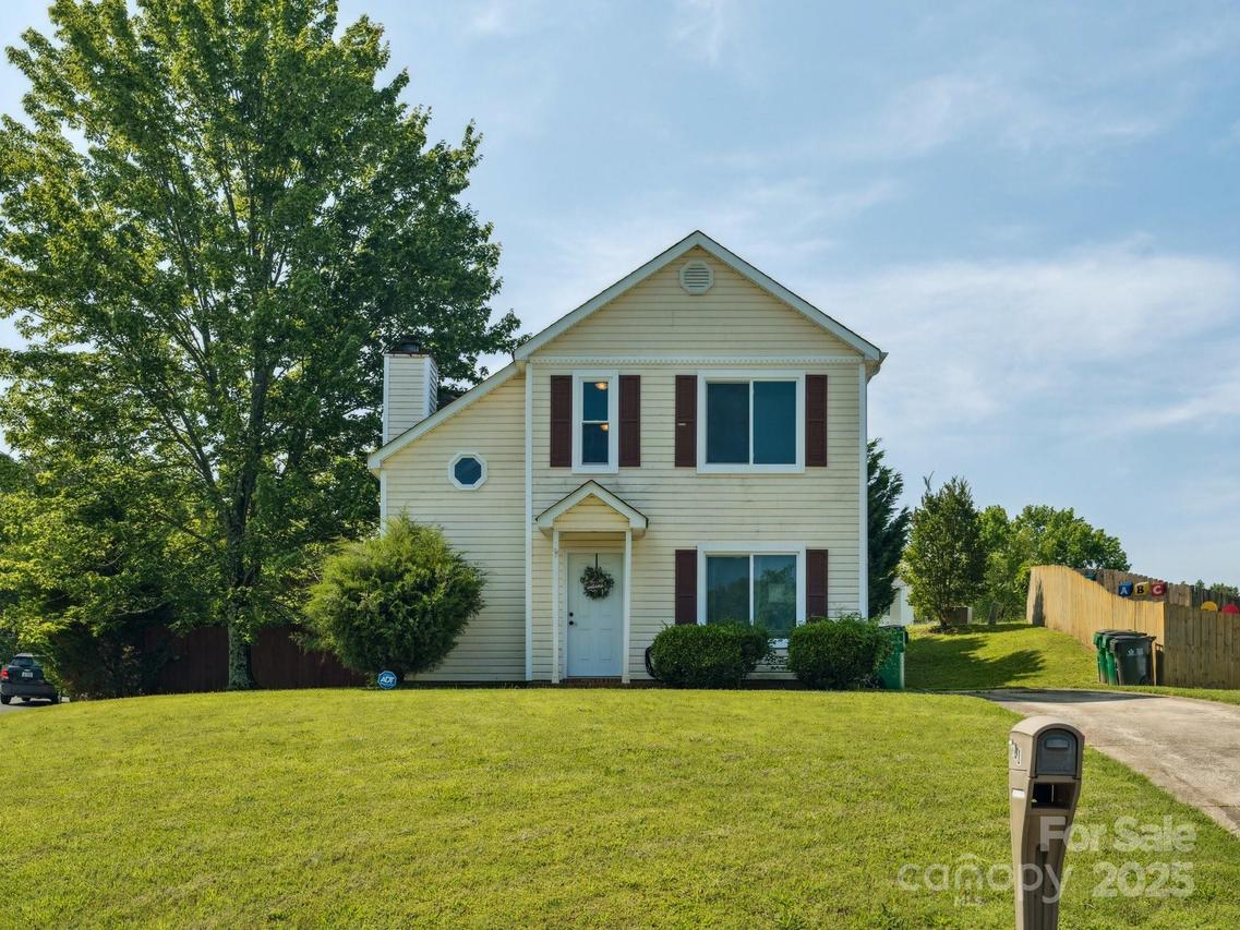 5701 Silver Eagle Dr., Charlotte, NC 28214