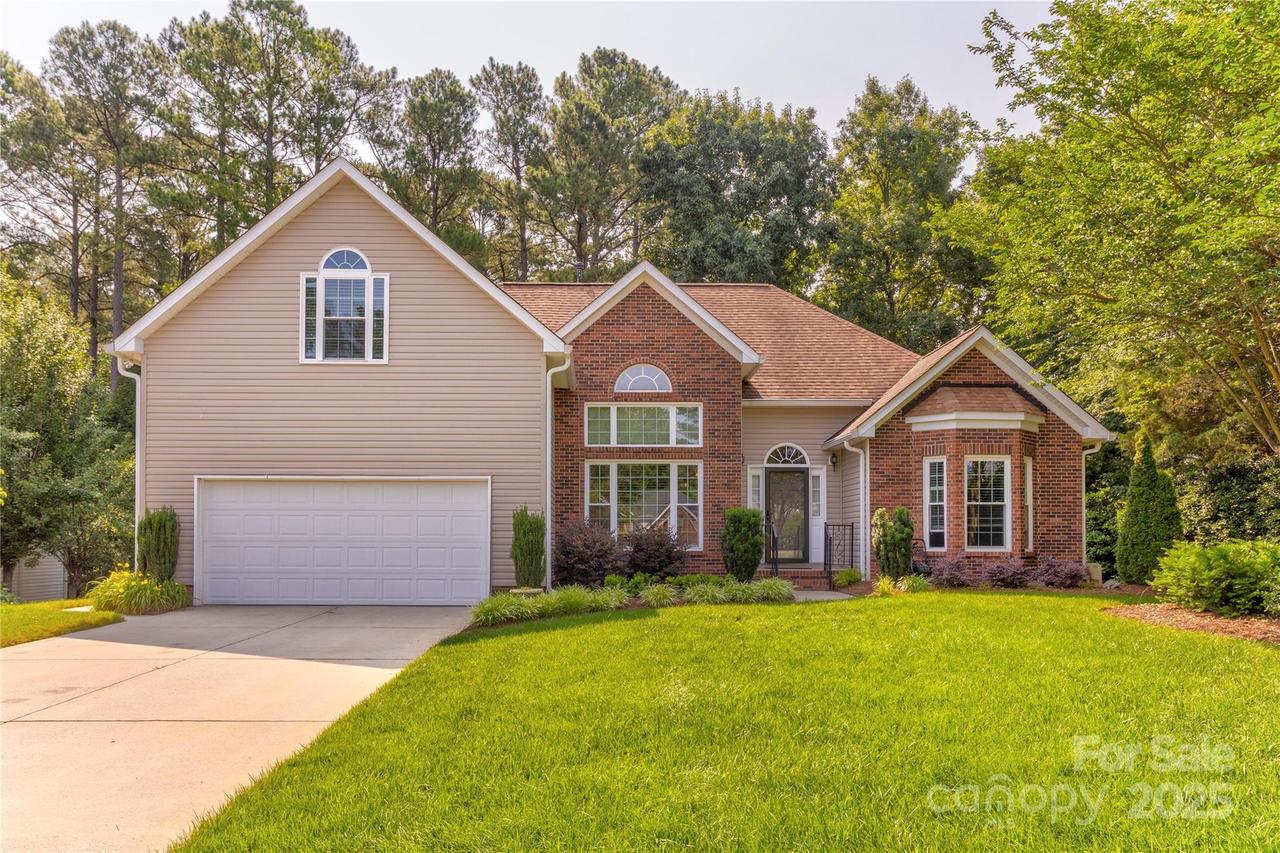 7521 Plumcrest Ln., Harrisburg, NC 28075