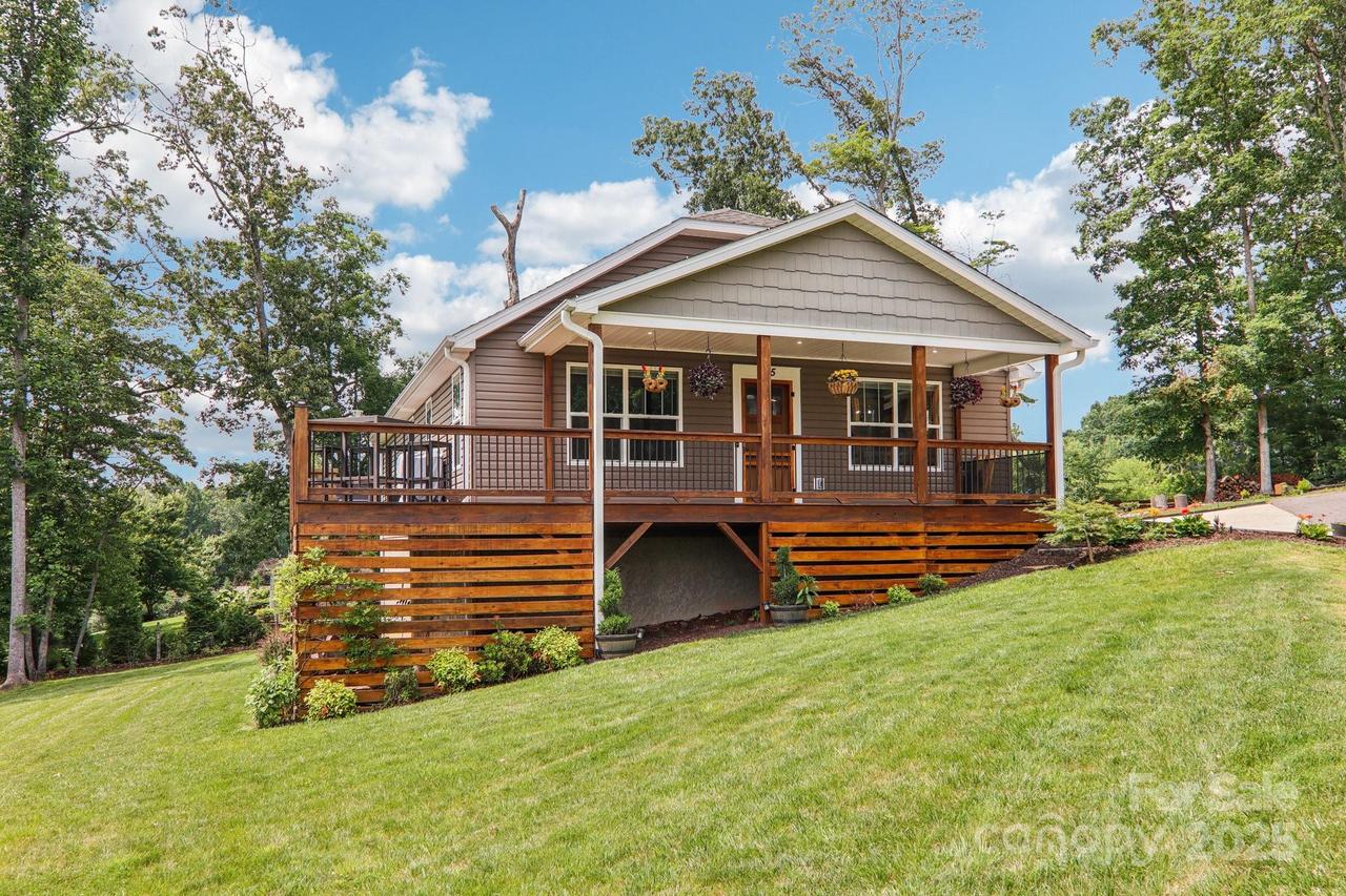 135 Ivey Farms Rd., Candler, NC 28715