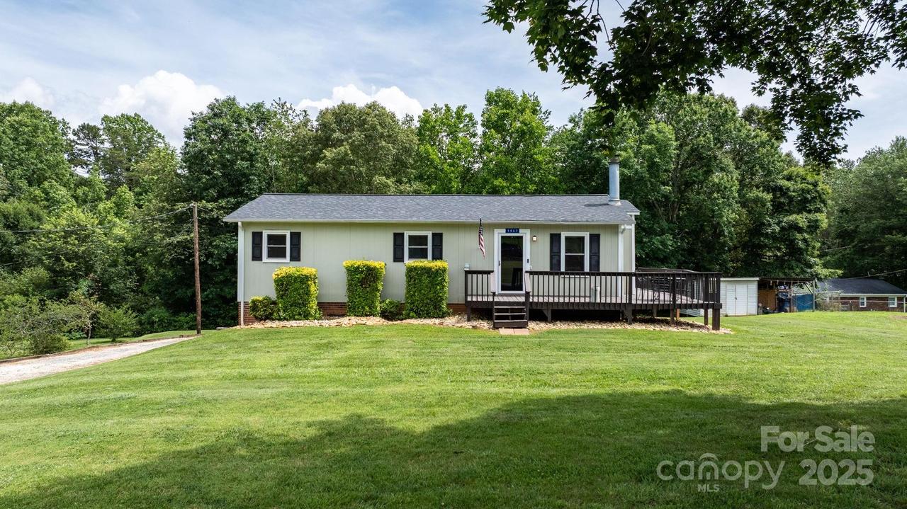 1467 Conway Dr., Granite Falls, NC 28630