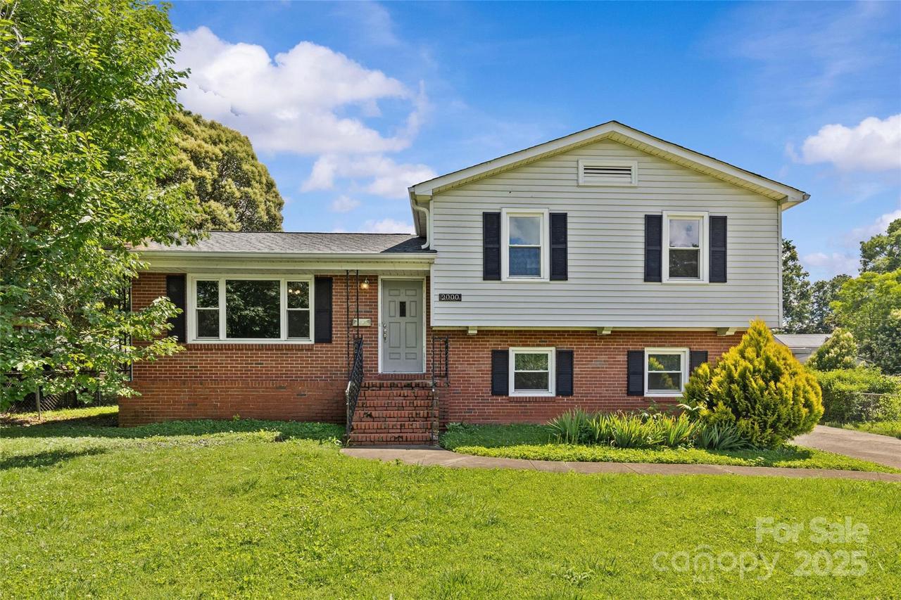 2000 Townsend Ave., Charlotte, NC 28205