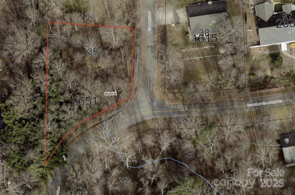 000 Chestnut Ln., Hendersonville, NC 28792
