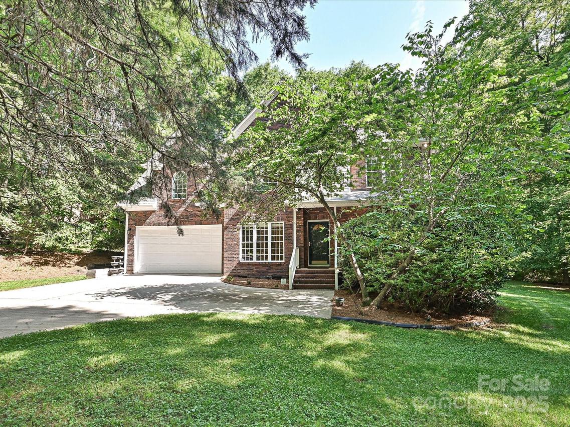 443 Hillcrest Dr., Harrisburg, NC 28075