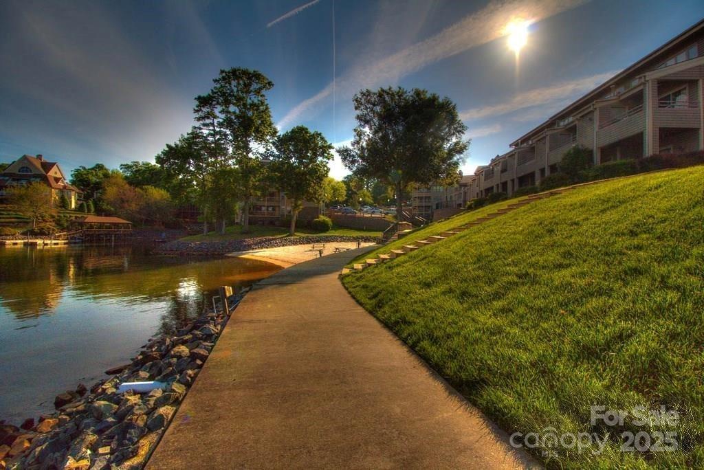 14529 Waterside Dr., Charlotte, NC 28278