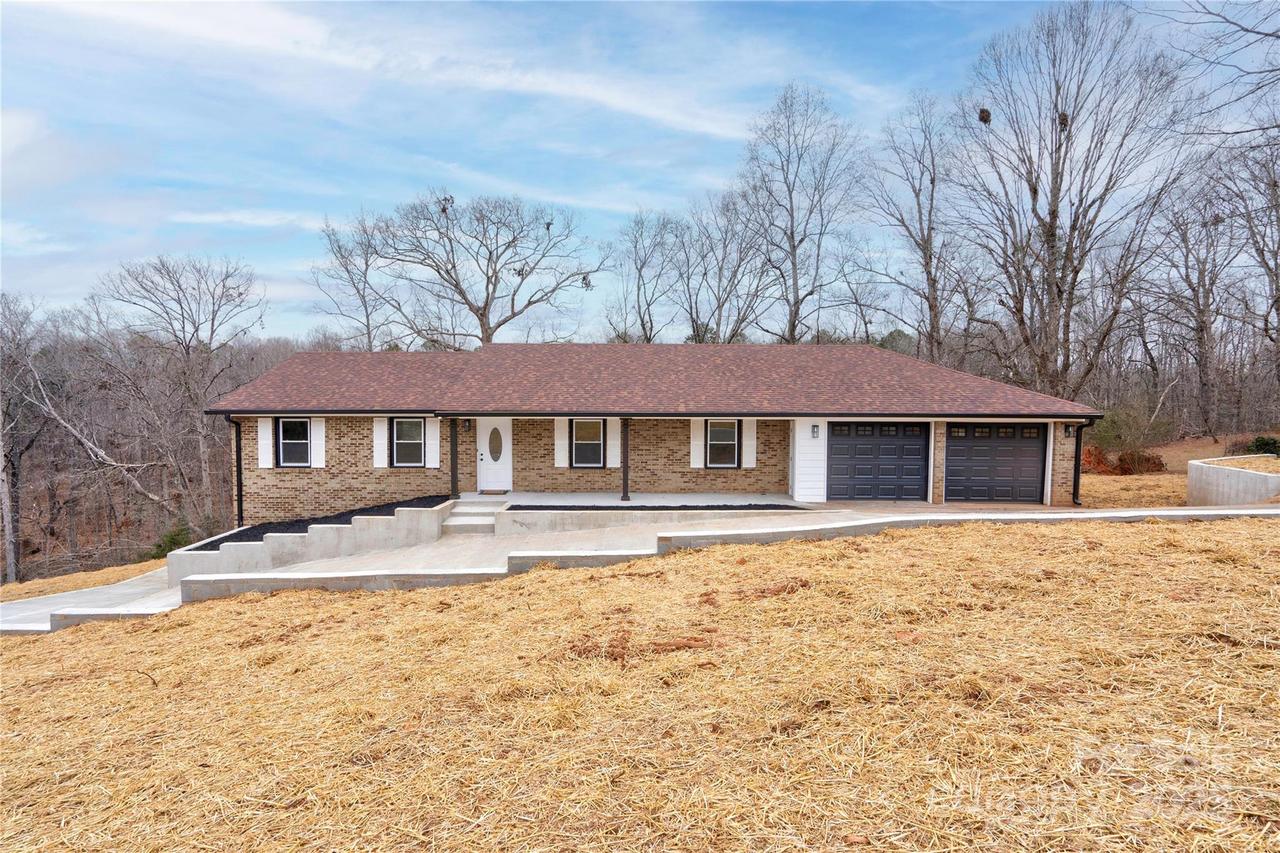 238 Lincoln Dr., Forest City, NC 28043
