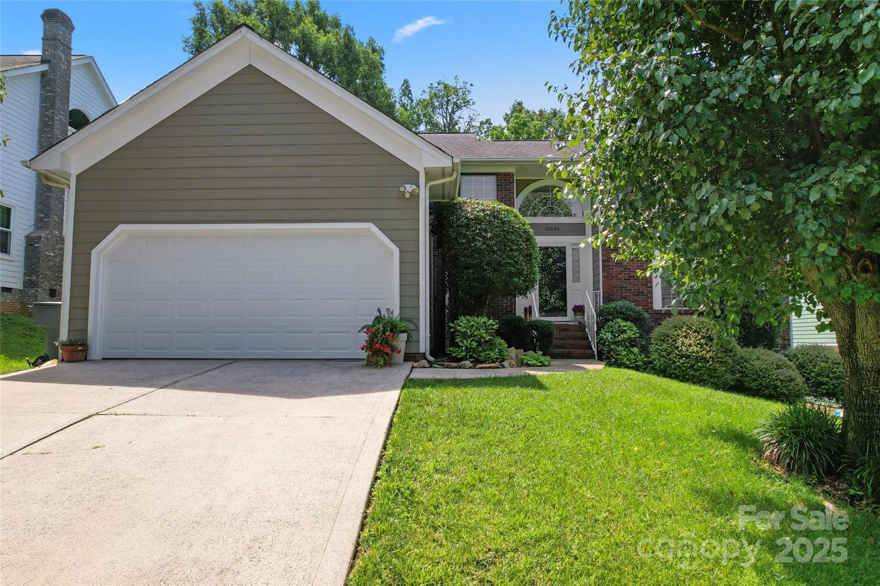10043 Elsenham Ln., Charlotte, NC 28269