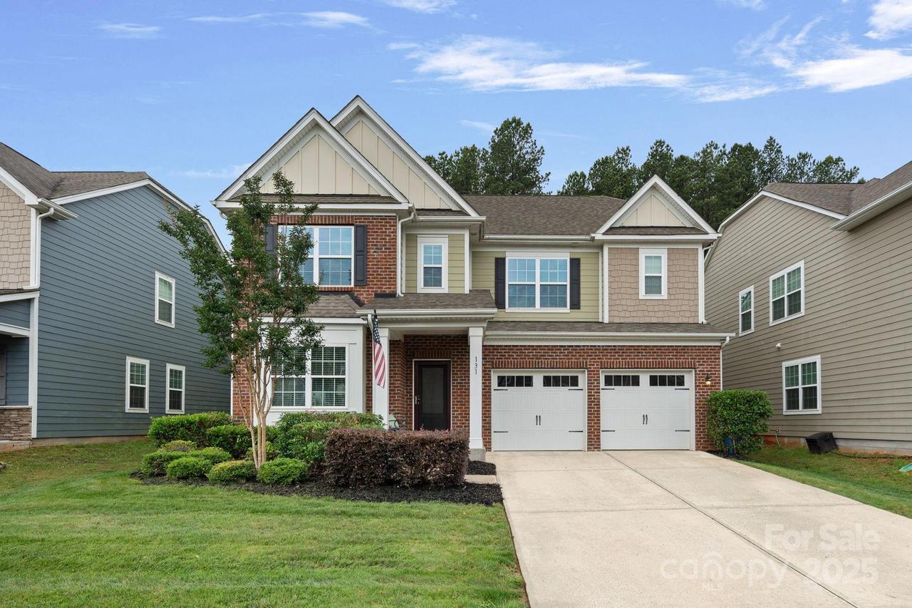 131 Cherry Bark Dr., Mooresville, NC 28117
