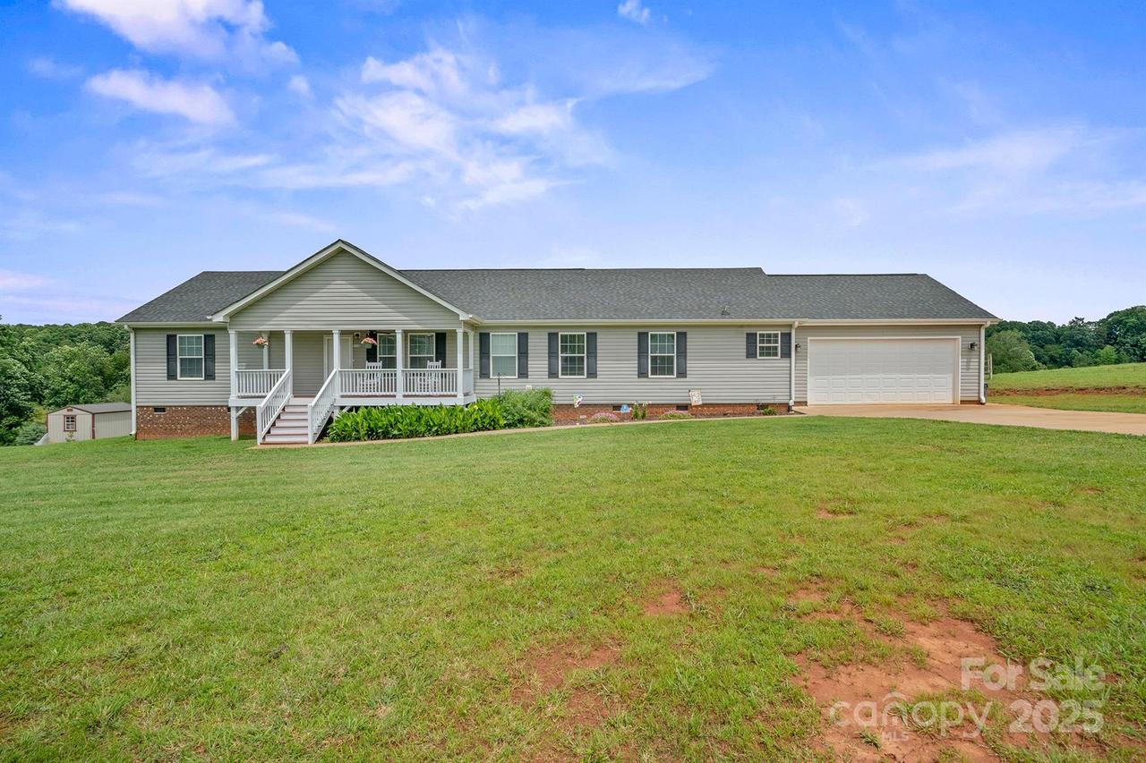 308 Laurel Ridge Dr., Lincolnton, NC 28092