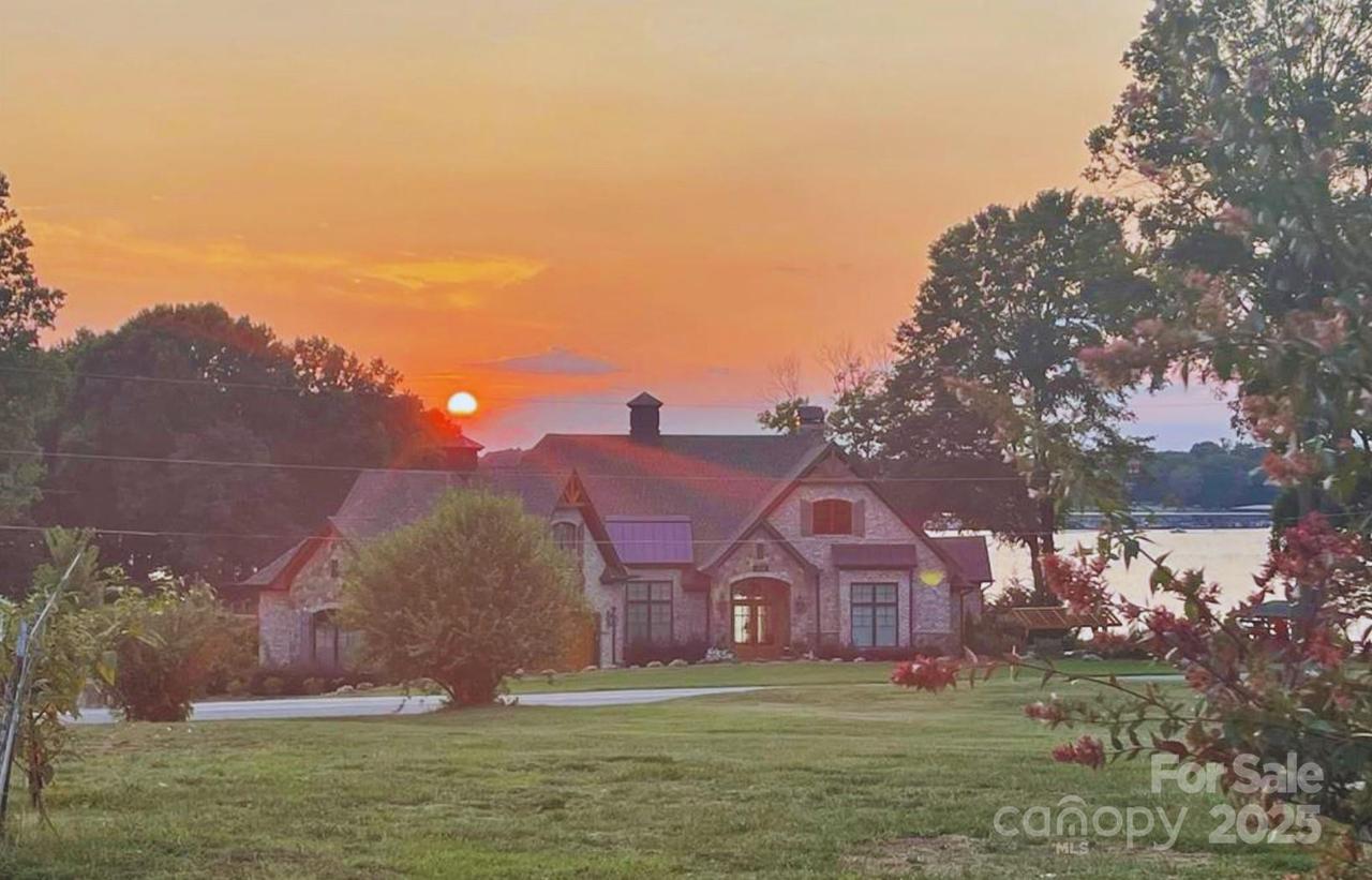 293 Camino Real Rd., Mooresville, NC 28117
