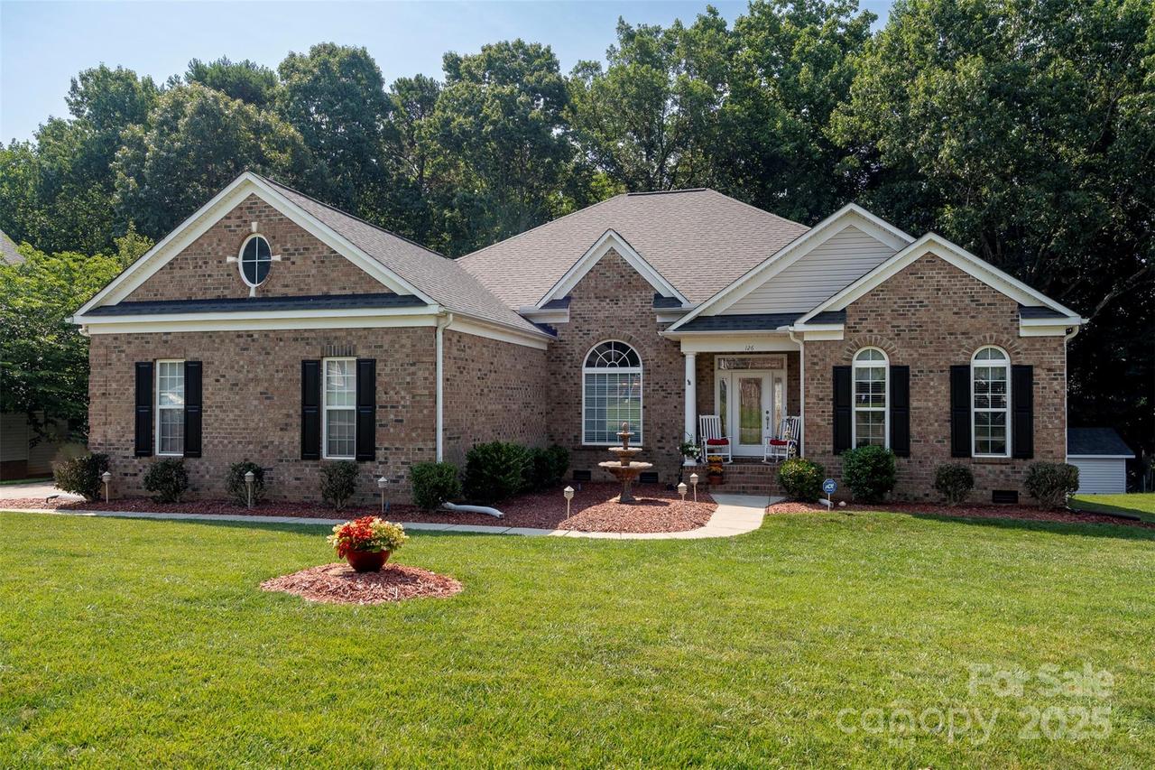 126 Doyle Farm Ln., Mooresville, NC 28115