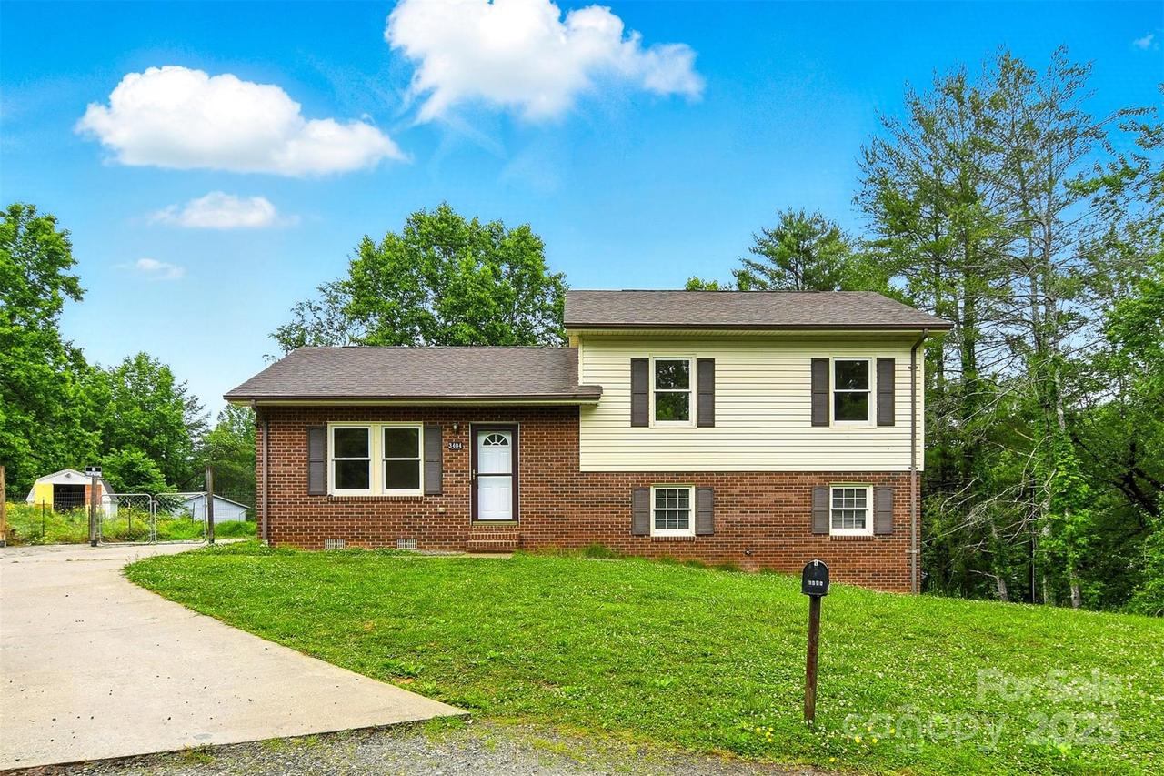 3404 Sheely Rd., Lenoir, NC 28645