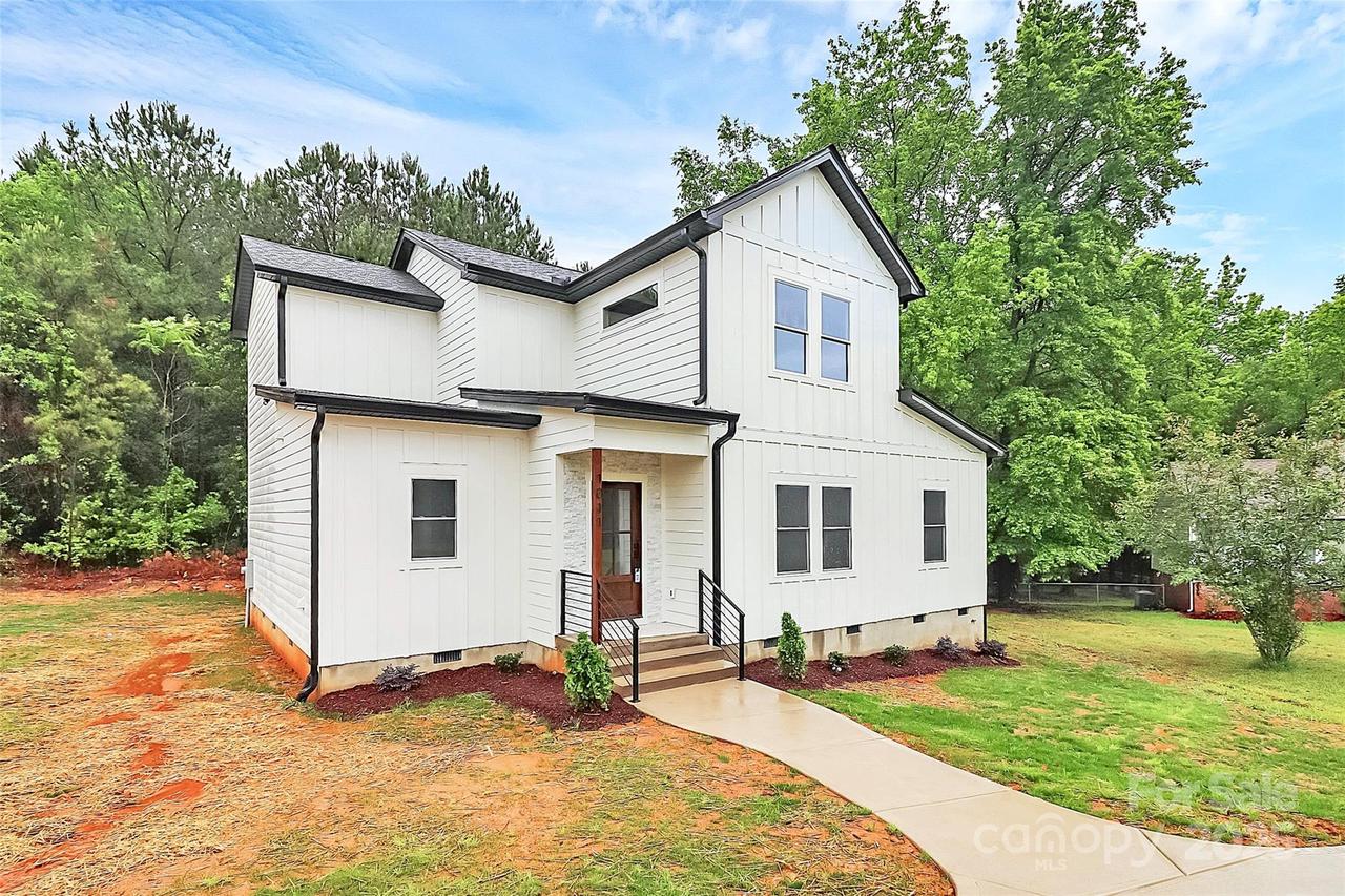 1011 Sandy Ct., Gastonia, NC 28056