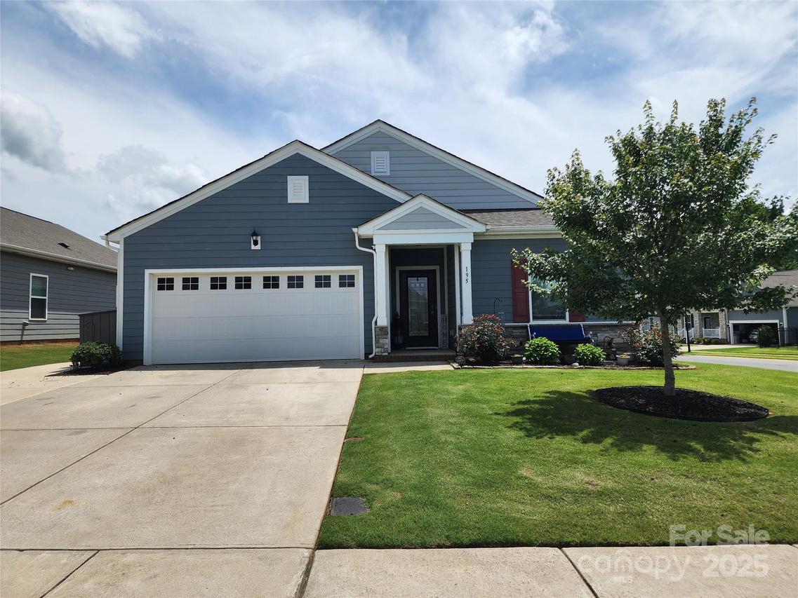 195 Willow Valley Dr., Mooresville, NC 28115
