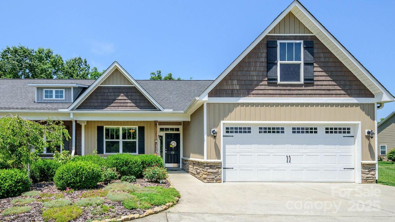 132 Half Moon Tr. #A, Hendersonville, NC 28792