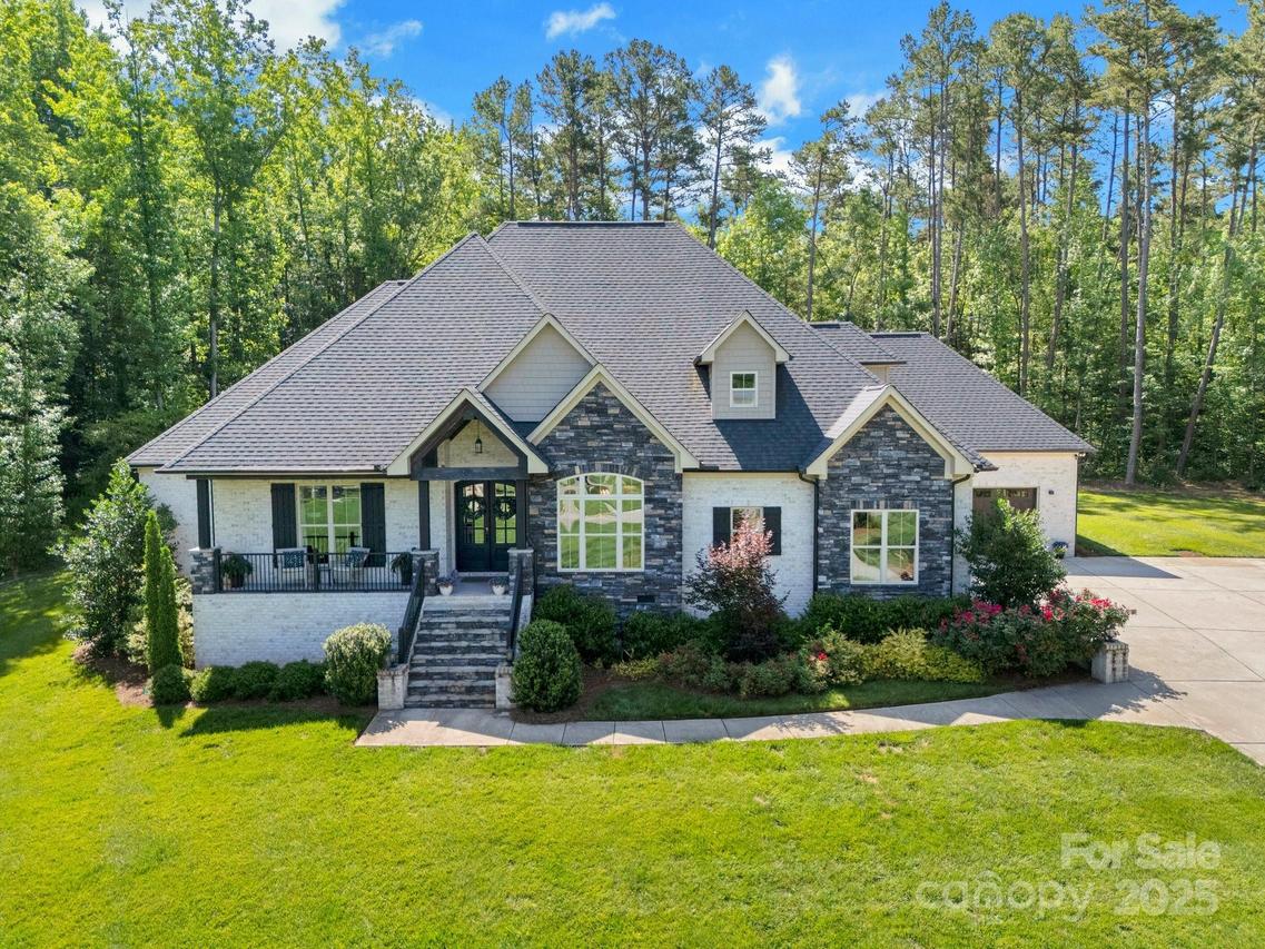 2122 Goose Creek Farm Ln., Indian Trail, NC 28079