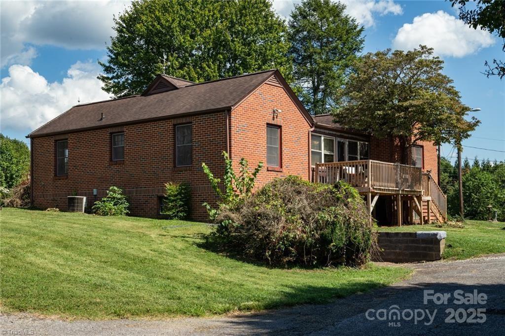 5137 W Us Highway 421 None, Wilkesboro, NC 28697