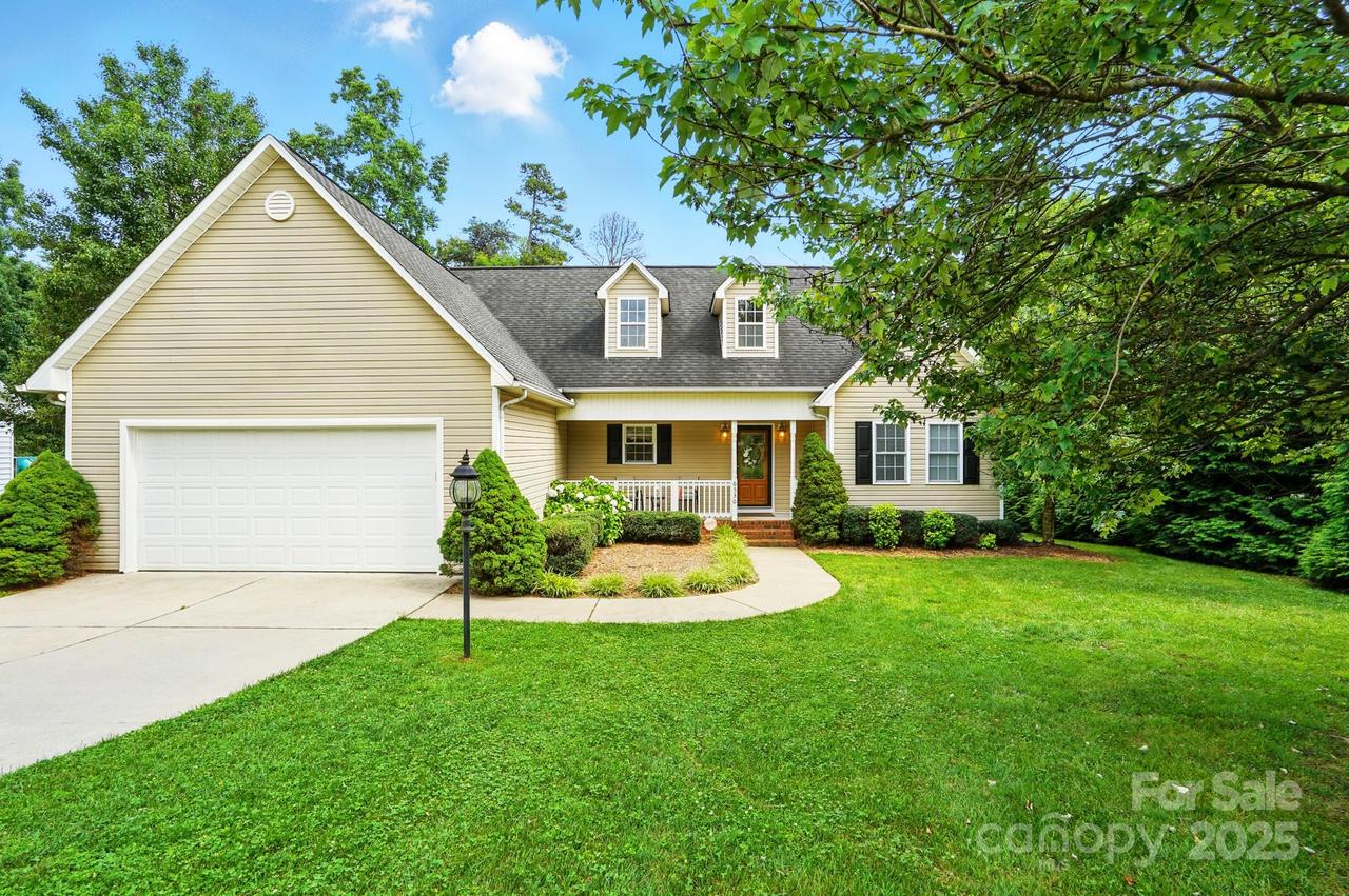 6530 Fly A Way Dr., Denver, NC 28037