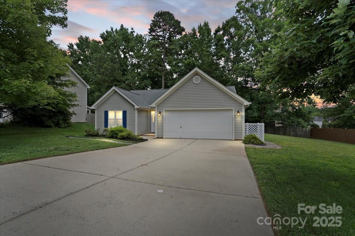 3114 Pine Pointe St., Matthews, NC 28104