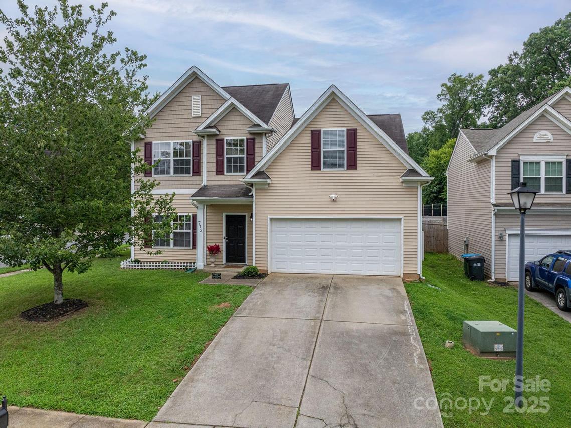 712 Harrier Rd., Charlotte, NC 28216