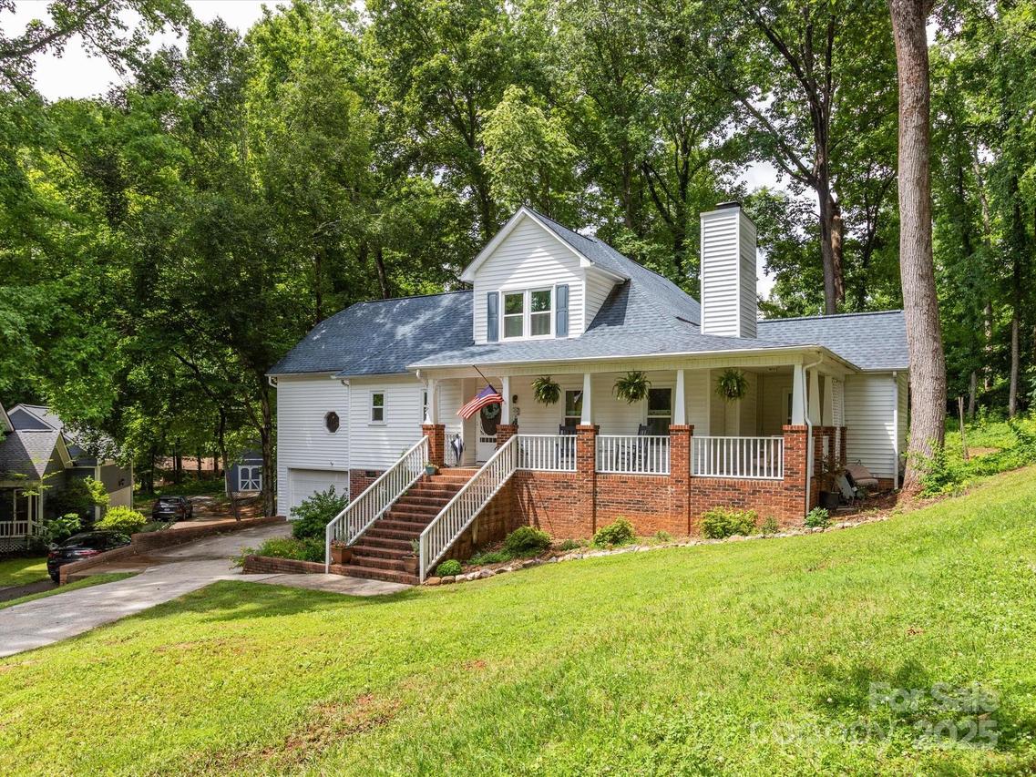 6934 Loretta Pl., Charlotte, NC 28215