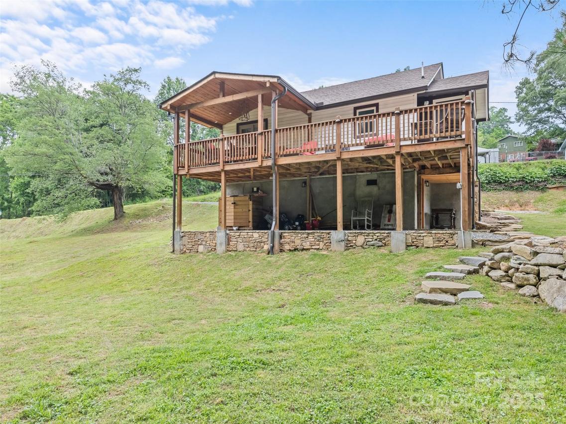 229 Yellow Bird Branch Rd., Sylva, NC 28779