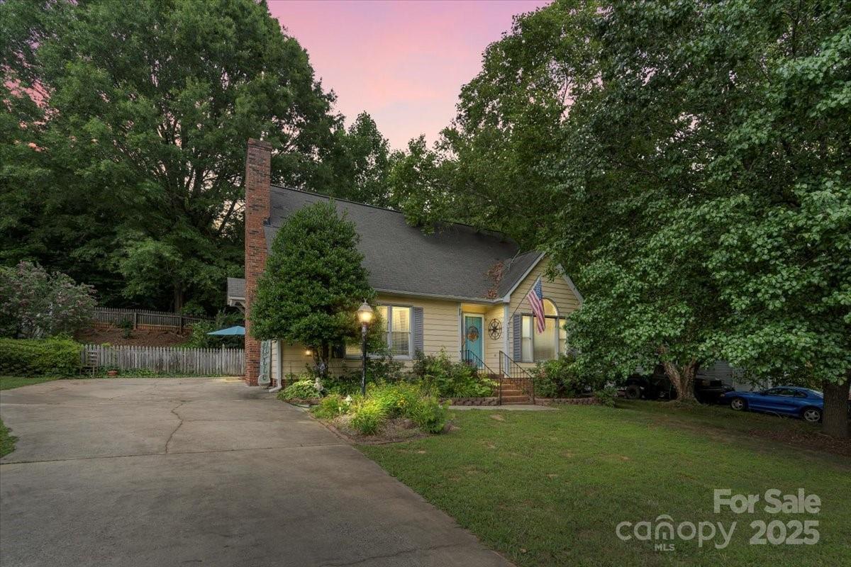 111 Beacon Hills Dr., Gastonia, NC 28056