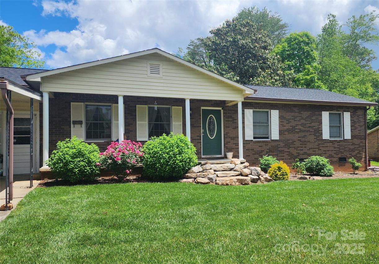 203 Shuping St., Morganton, NC 28655