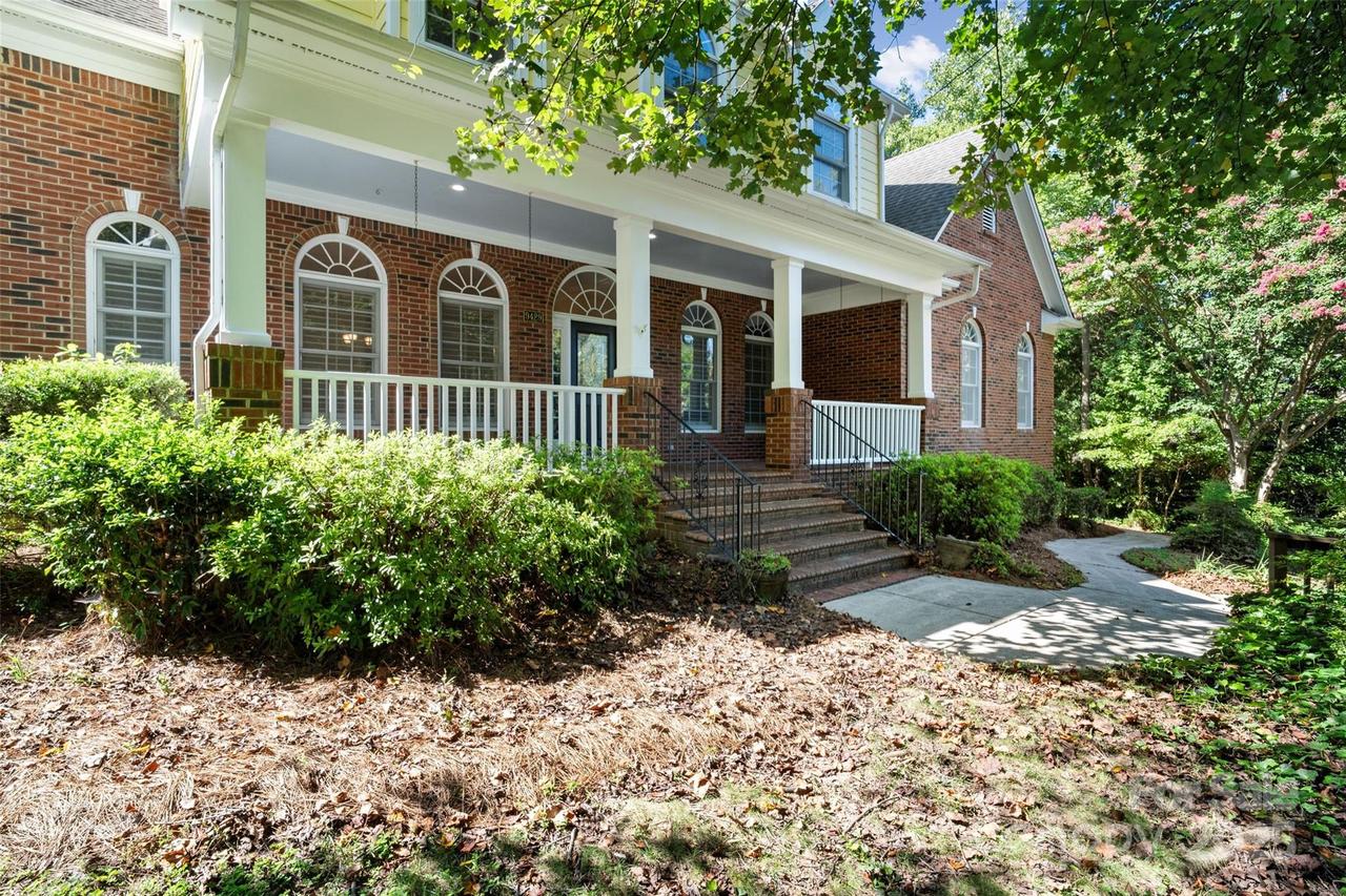 9429 Briarwick Ln., Charlotte, NC 28277