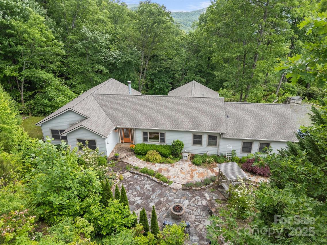 253 Sandy Ln., Brevard, NC 28712