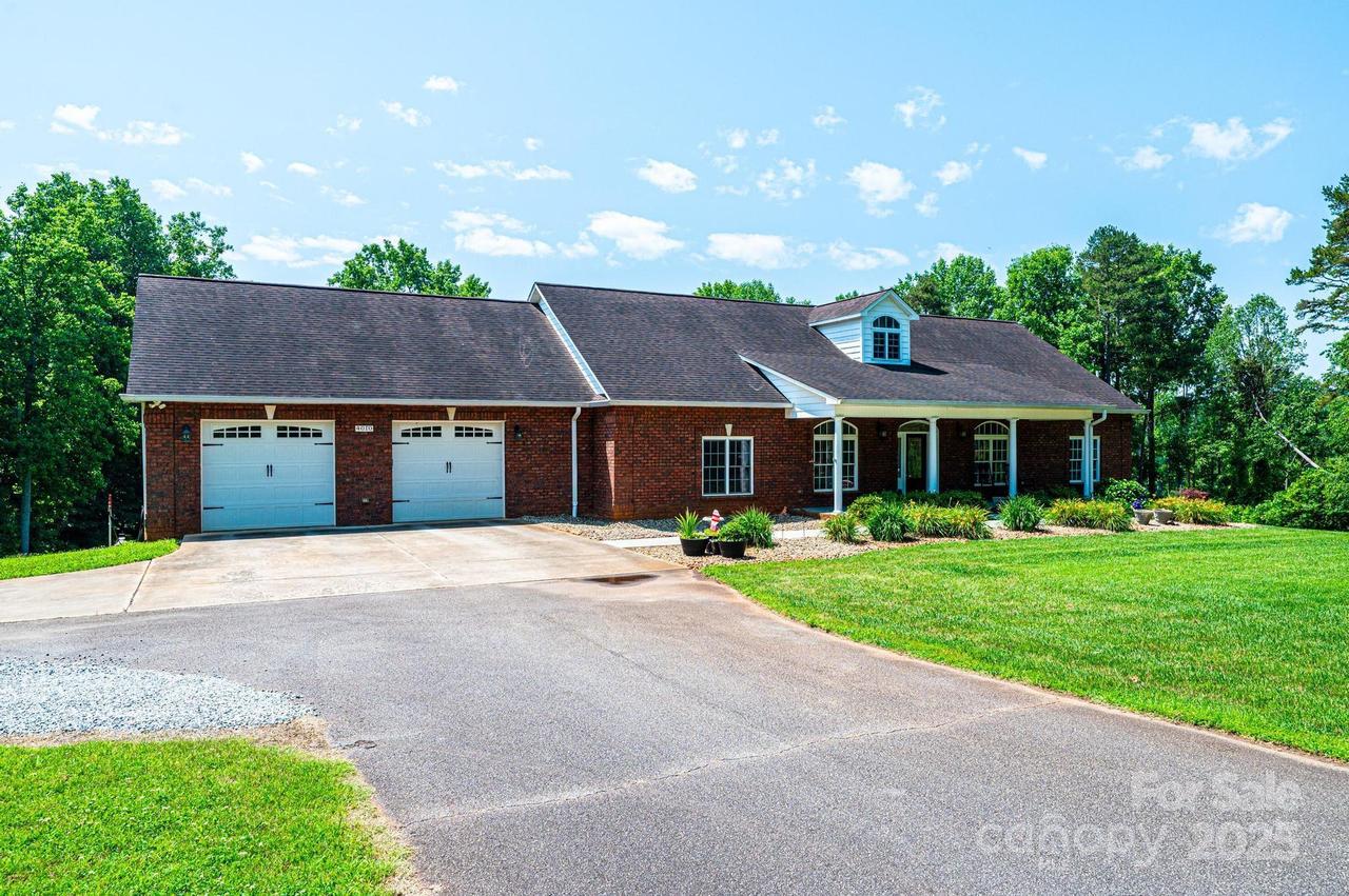 4010 Carlton Dr., Claremont, NC 28610