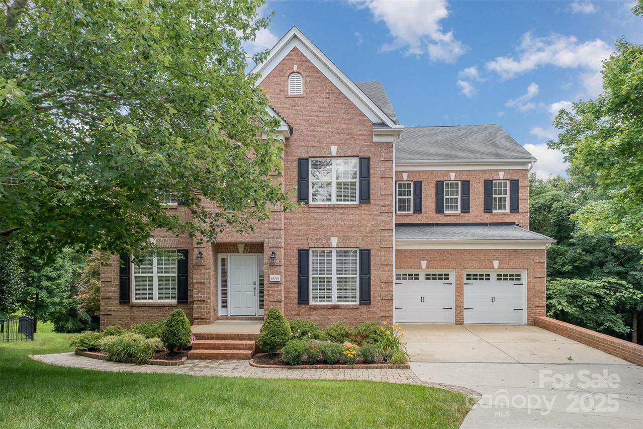 14746 Greenpoint Ln., Huntersville, NC 28078
