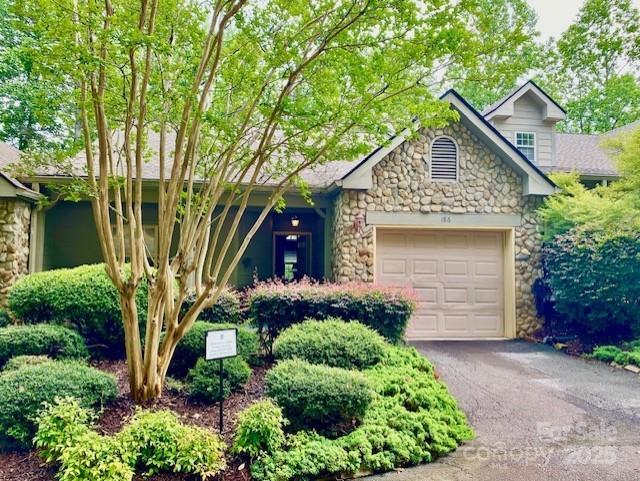 186 Stonecrest Ct., Lake Lure, NC 28746