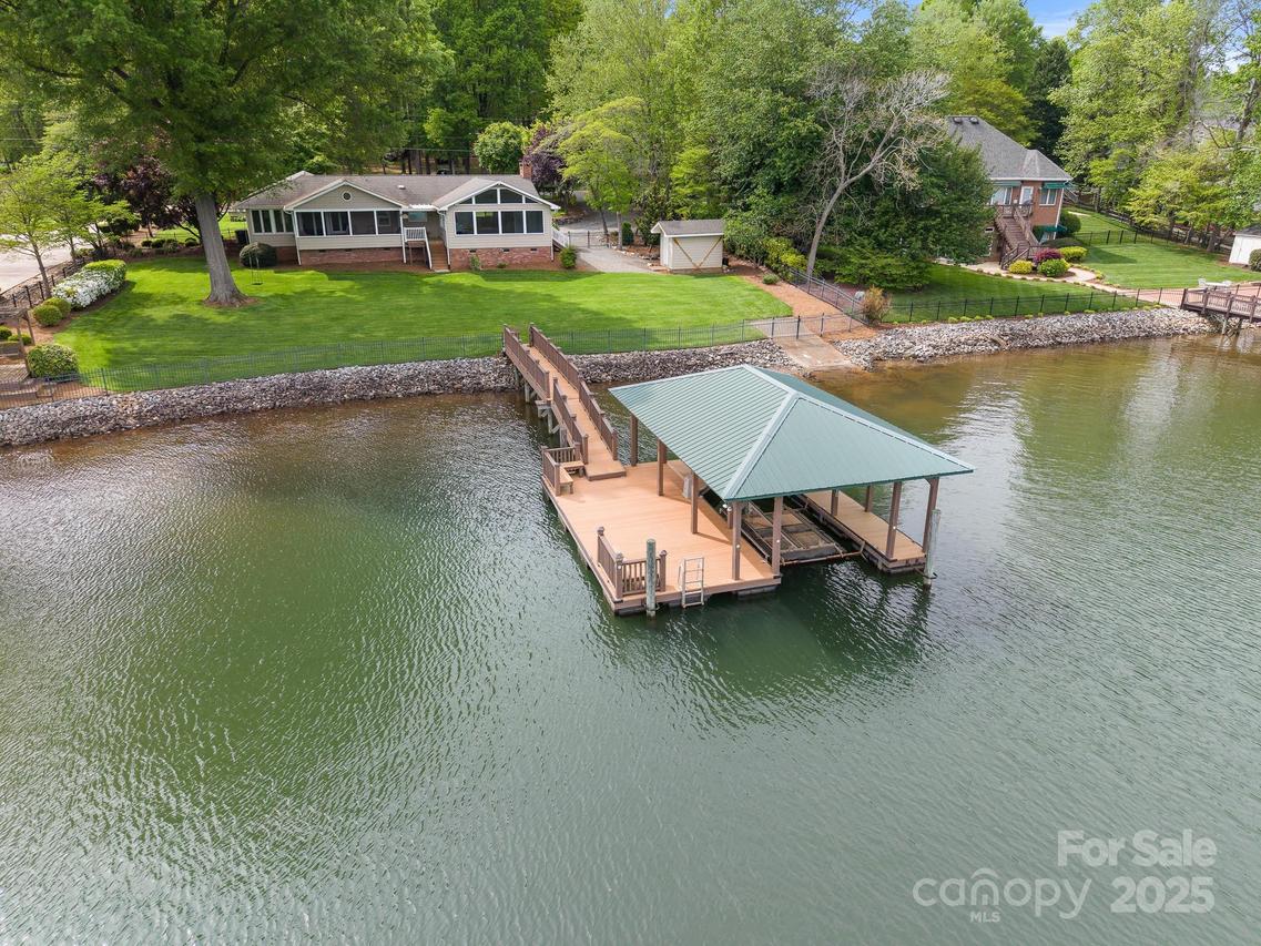 173 Riverwood Rd., Mooresville, NC 28117