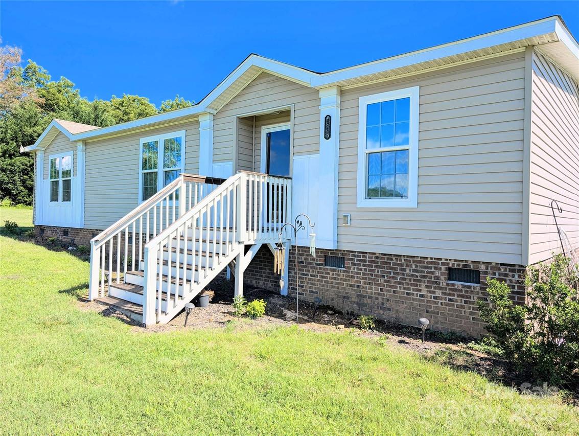 4713 White Store Rd., Wingate, NC 28174