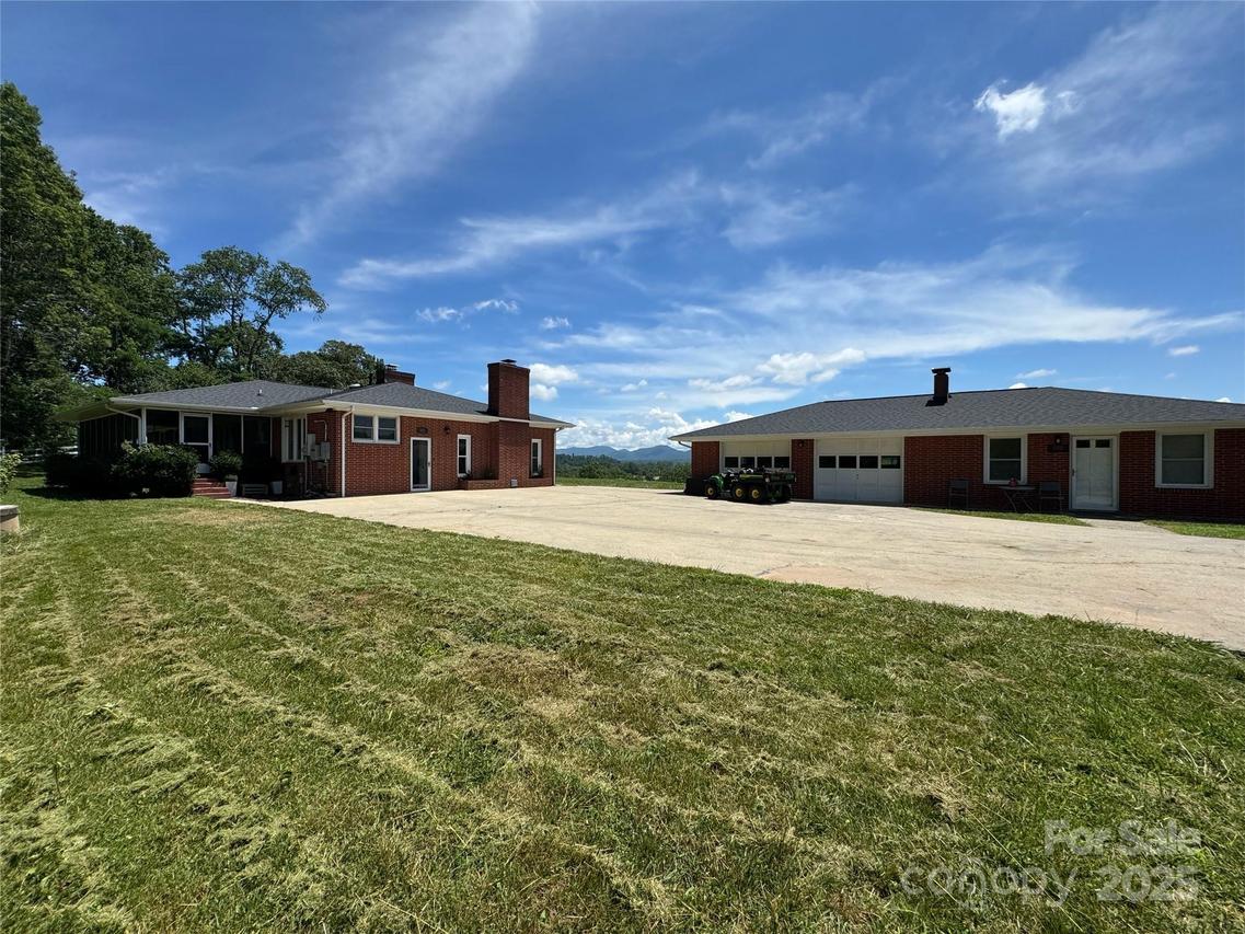 598 Miles View Dr., Mills River, NC 28759