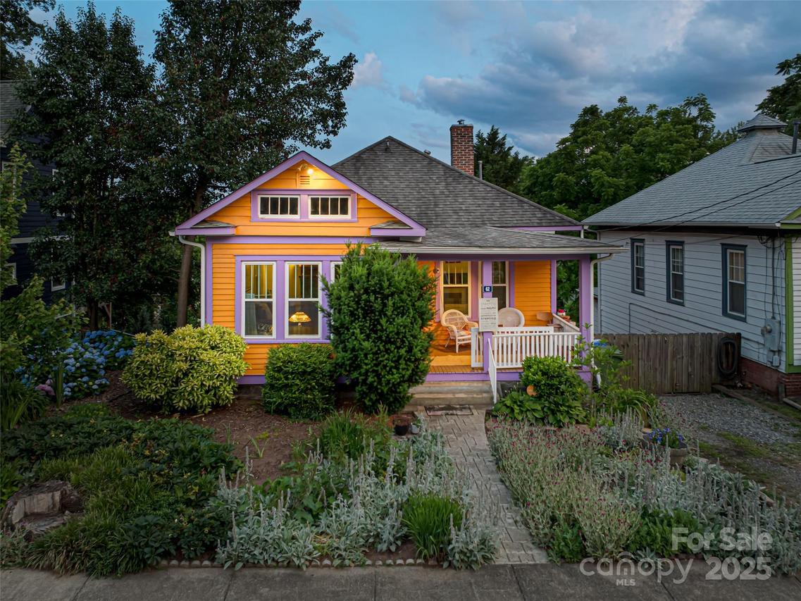 62 Bartlett St., Asheville, NC 28801