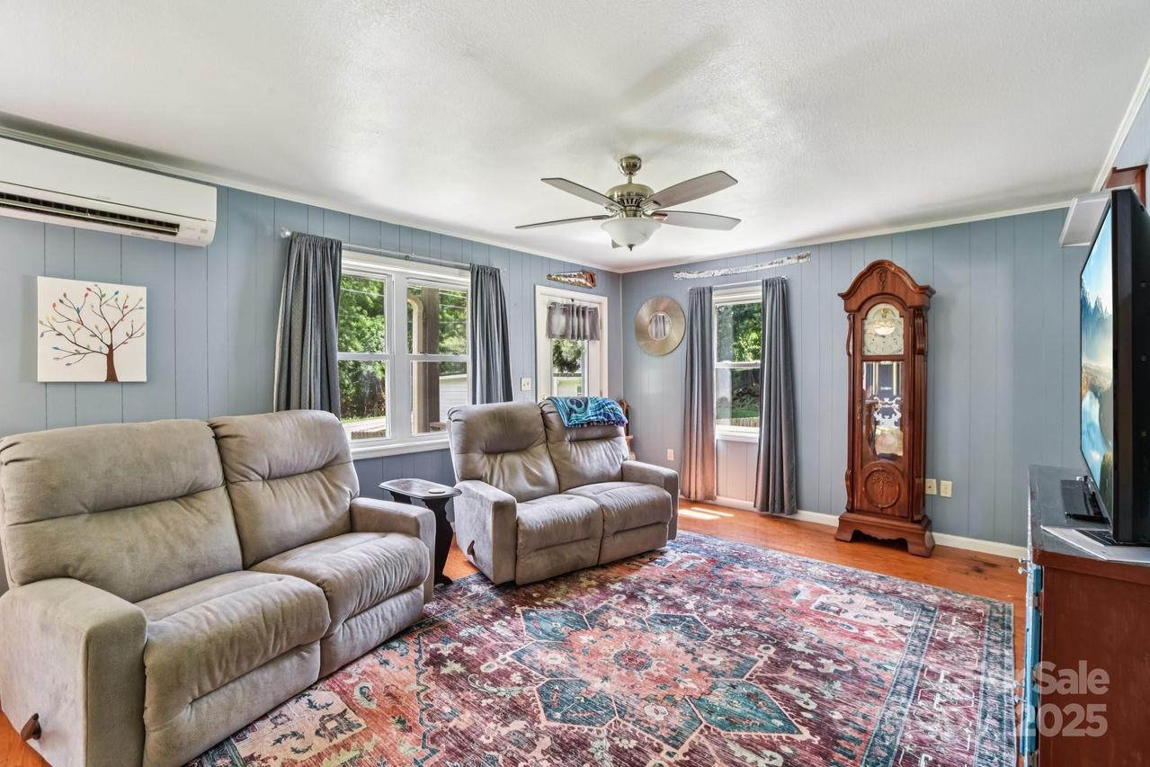 19 Lockman Rd., Maggie Valley, NC 28751