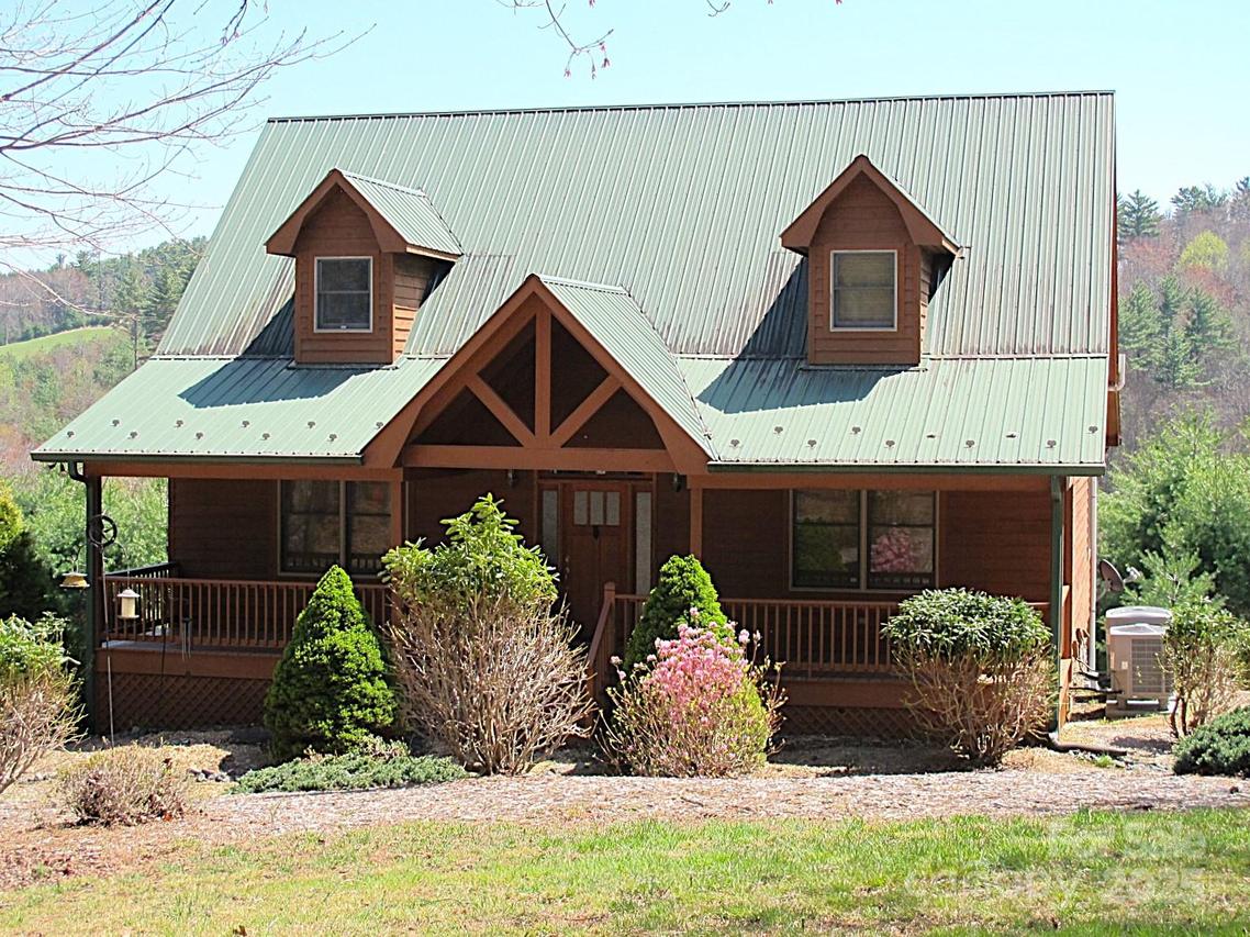197 Greenview Dr., Jefferson, NC 28640