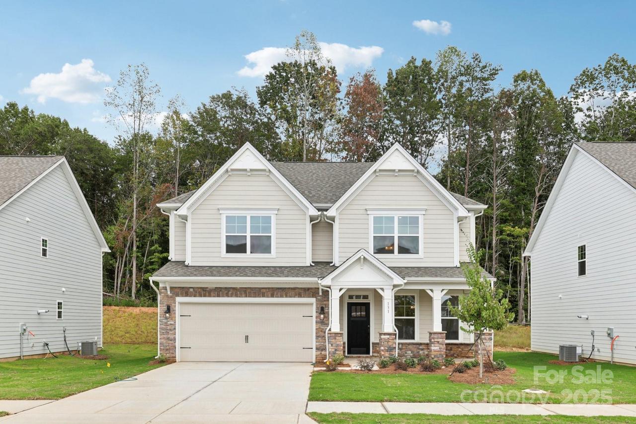 131 Asmodean Ln., Troutman, NC 28166