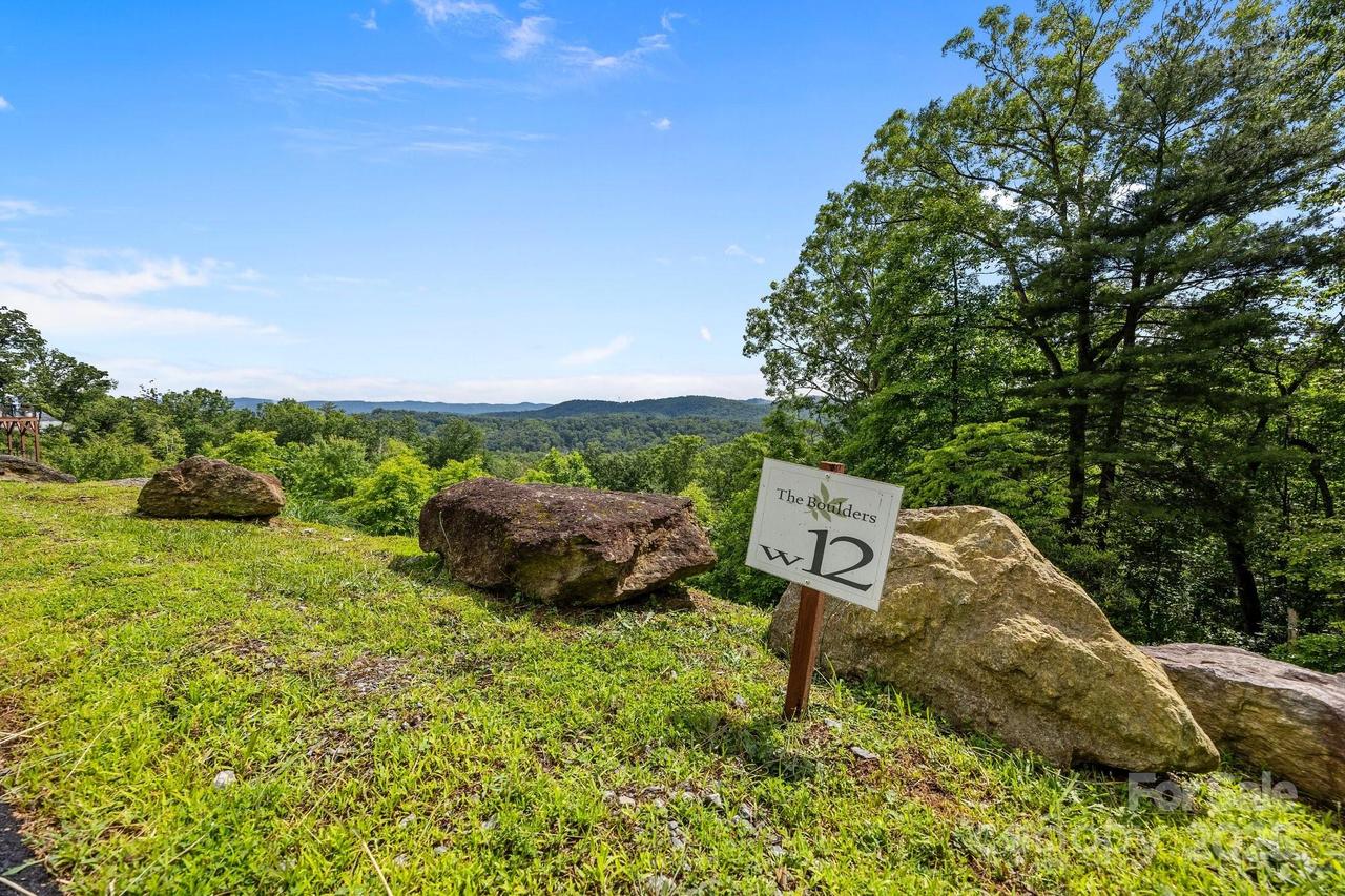 w12 Curtain Bluff Bluff, Hendersonville, NC 28791