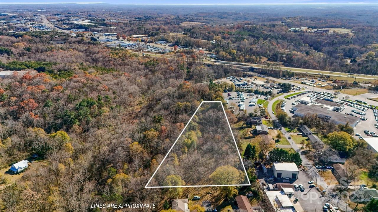 000 2nd Street Pl., Hickory, NC 28602