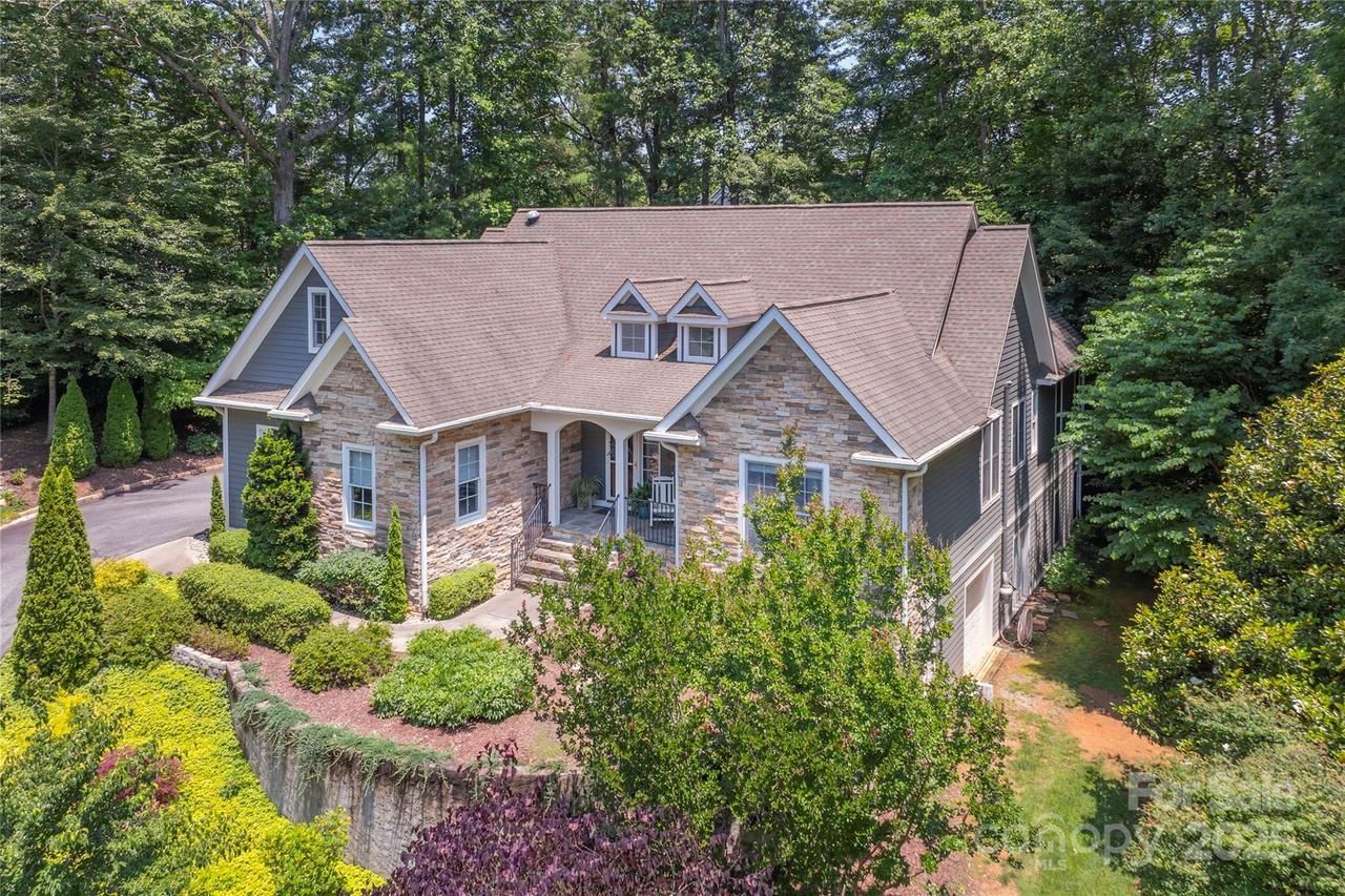 69 Benhurst Ct. #6, Hendersonville, NC 28791