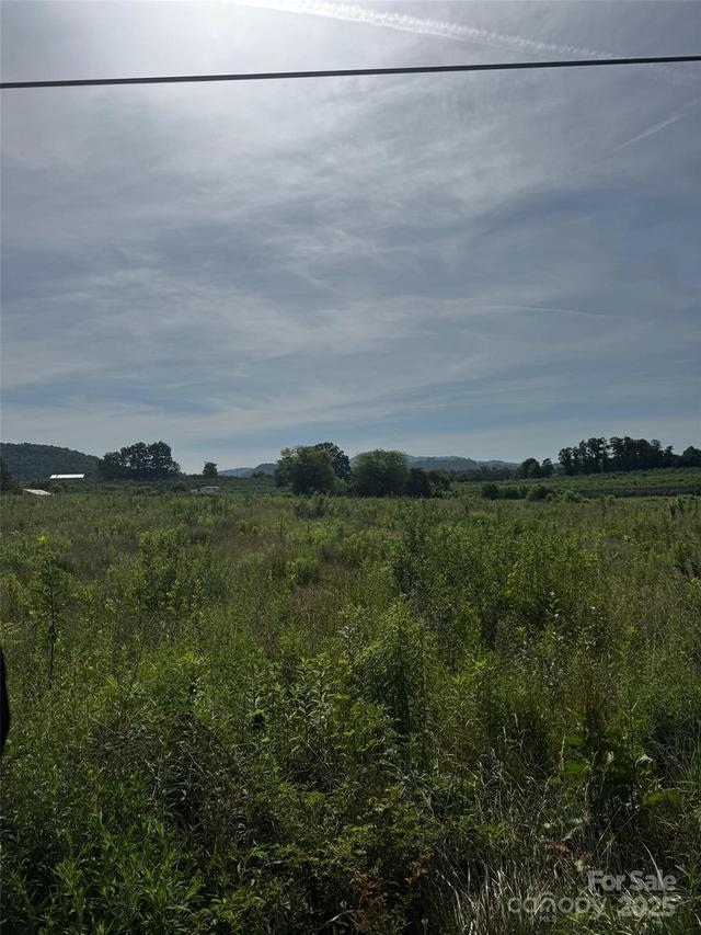 696 Beehive Rd. #4, Hendersonville, NC 28792