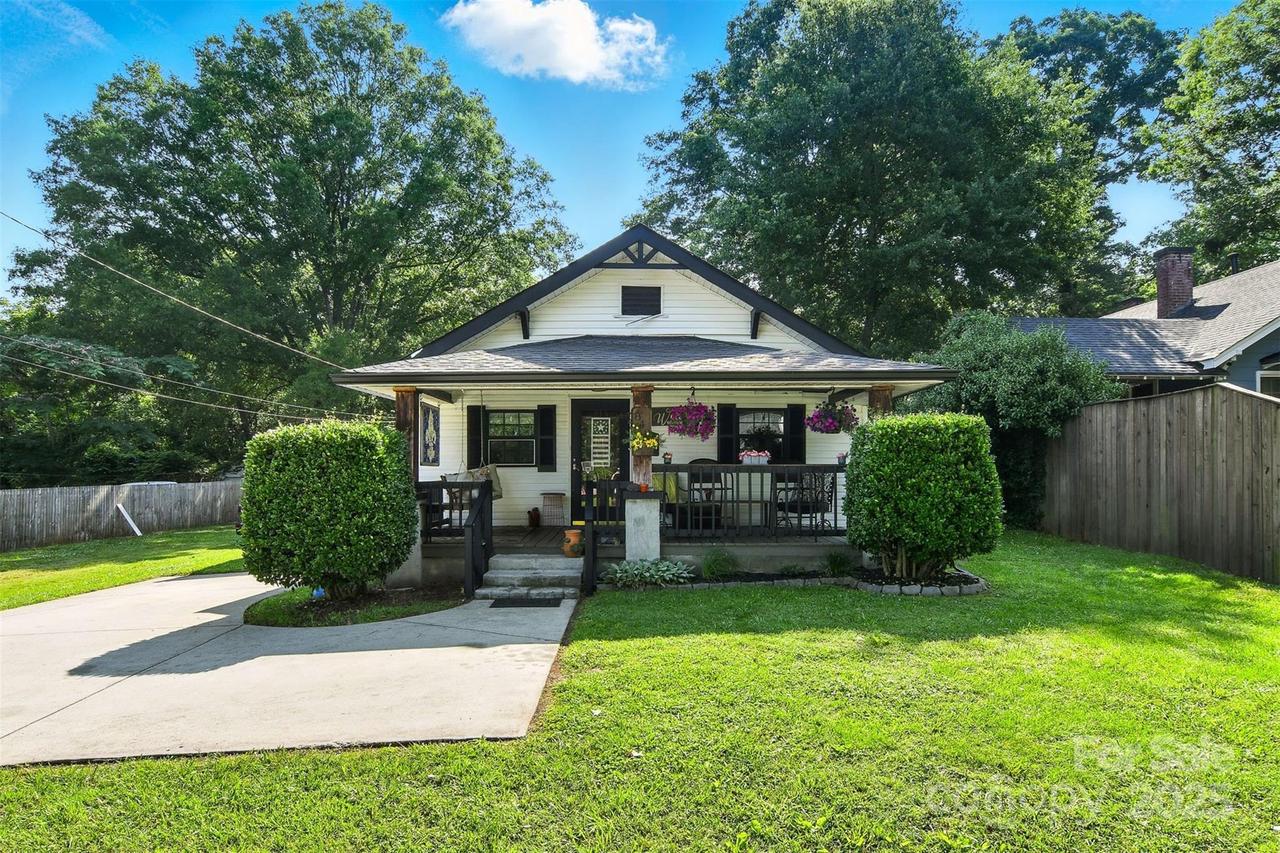 840 10th Street Blvd., Hickory, NC 28601
