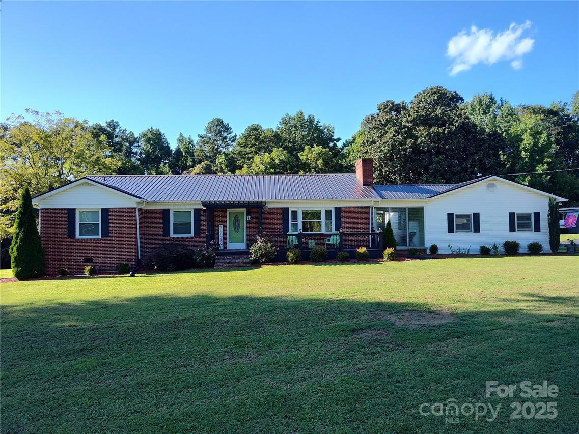 3883 Bunker Hill School Rd., Claremont, NC 28610