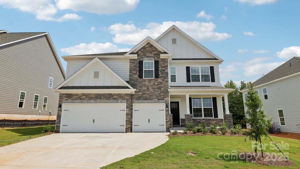 7166 Sylvan Retreat Dr., Denver, NC 28037
