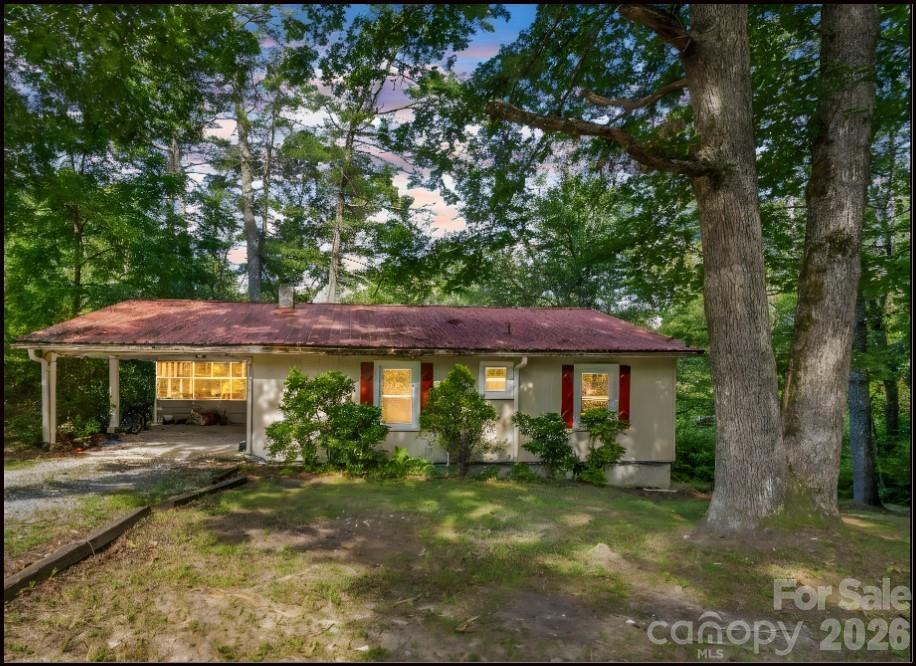 62 Kinard Ln., Penrose, NC 28766