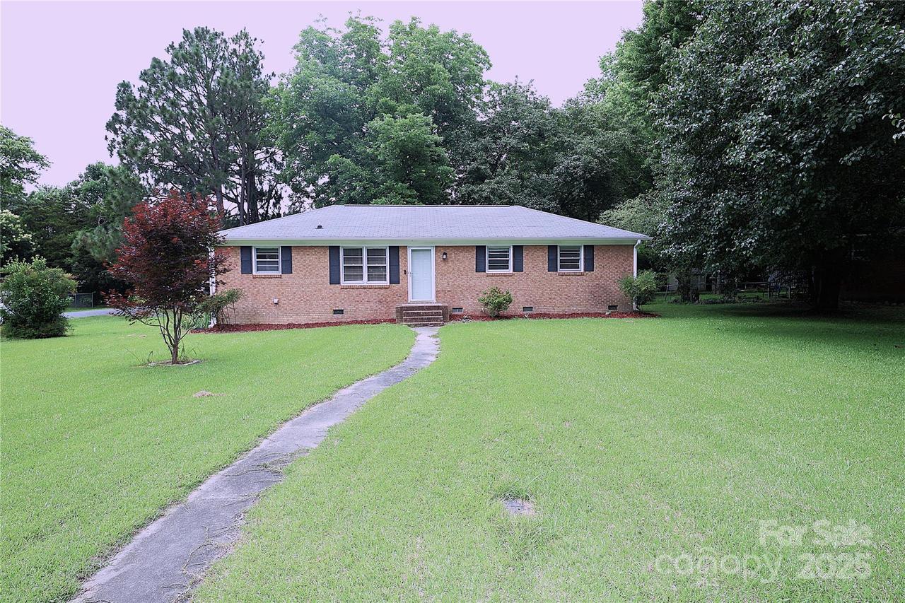 1227 Flowe Dr., Matthews, NC 28104